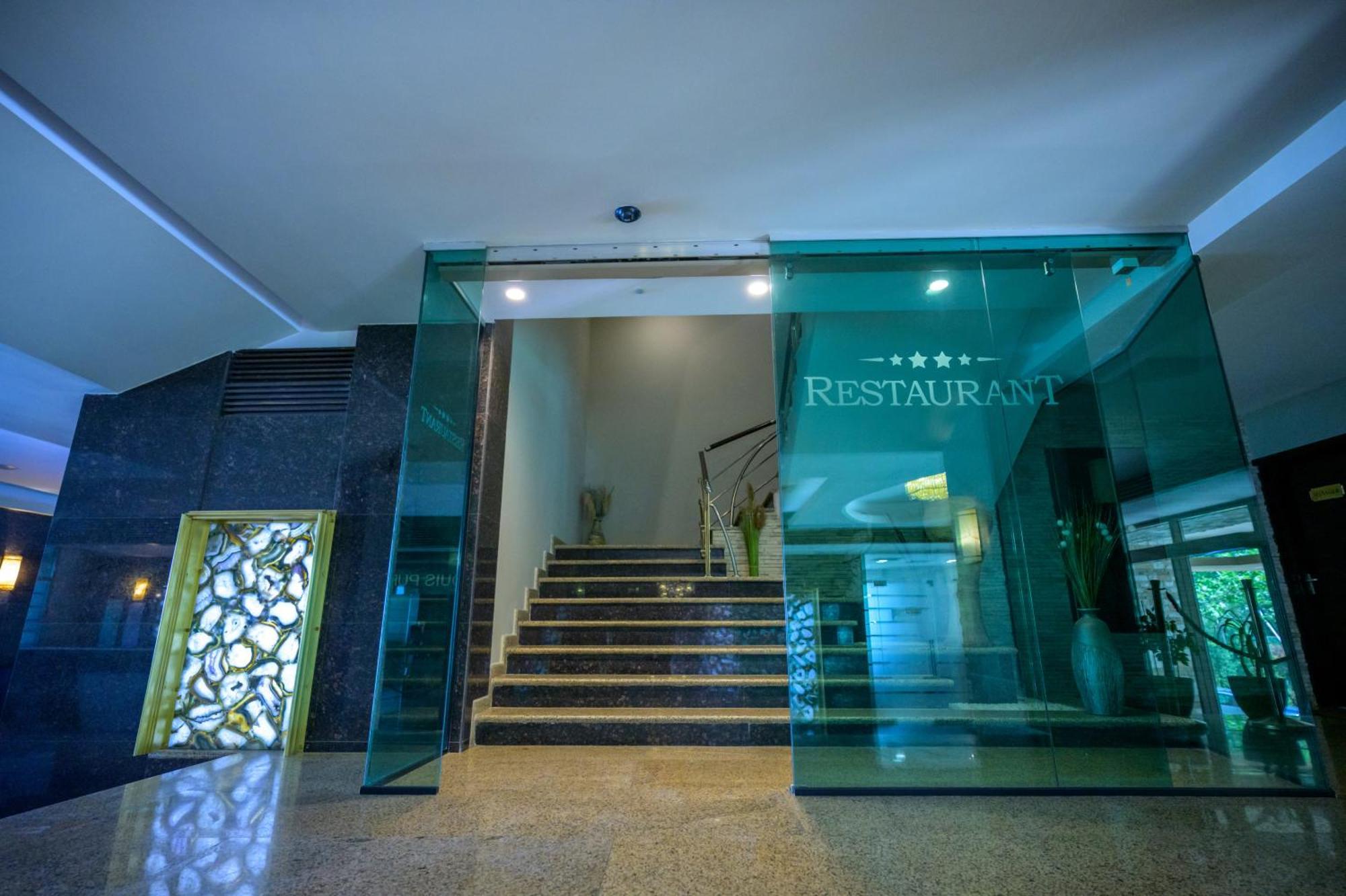 Hotel Esplanada Tulcea Exteriér fotografie